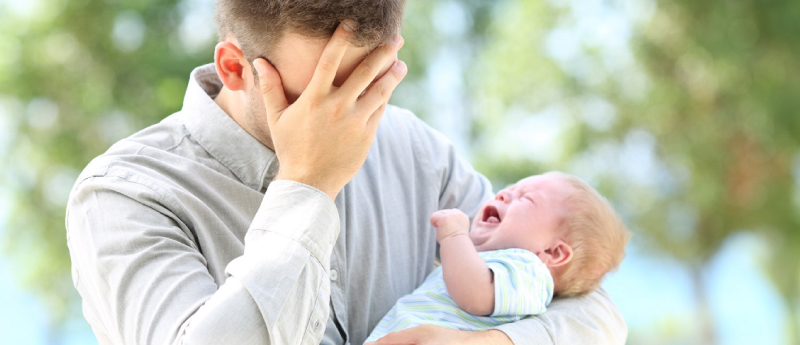 bebe recem nascido bebe chorando colica em bebe post